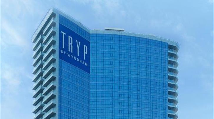 Dubai, TRYP by Wyndham Dubai, Façade hotel