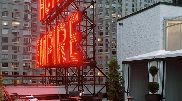 New York, Hotel Empire, Neon sign