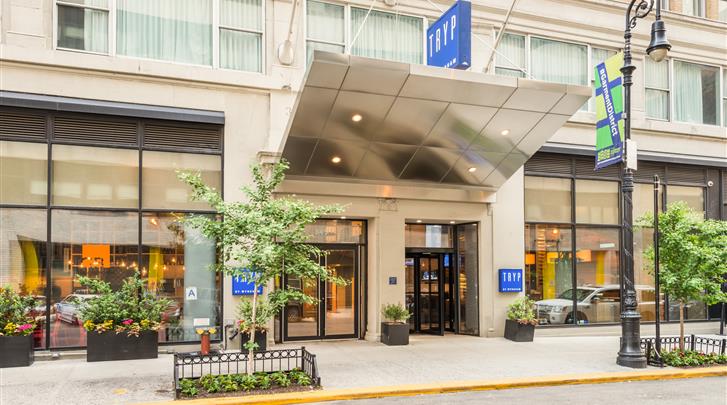 New York, Hotel Tryp by Wyndham Times Square South, Façade hotel