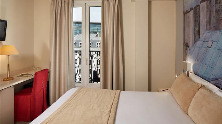 Parijs, Hotel Fertel Maillot, Standaard kamer